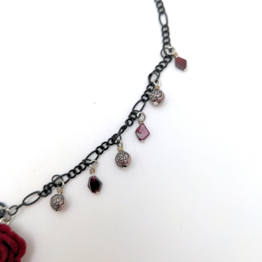 381MIDALANE Black Chain Choker with Garnet and Rose Accents - Picture 5 of 16